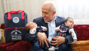 Akdeniz’de 5 bin 352 aileye ’Hoş Geldin Bebek’ çantası ulaştı