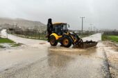 Artuklu Belediyesi ekipleri yağmur mesaisinde