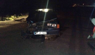 Bursa’da lastik tamiri için kenara çekilen araca, otomobil çarptı: 1 yaralı