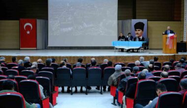 Erzincan’da “Deprem ve Yaşamak” paneli düzenlendi