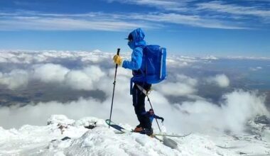 Fransız kayakseverler Süphan Dağı’nda kaydı