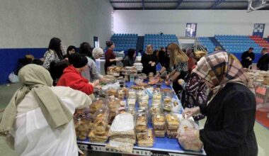 Kastamonu’da 2,5 saatte binden fazla ürün satıldı, geliri depremzedelere bağışlandı