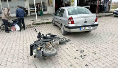 Otomobille çarpışan elektrikli bisiklet sürücüsü yaralandı