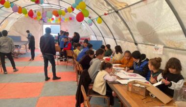 Şırnak’ta gönüllüler, depremzede 2 bin çocuğu oyun ile buluşturdu