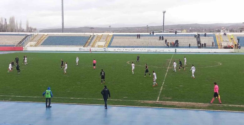 TFF 3. Lig: Kırıkkale BA: 0 – Kuşadasıspor: 0