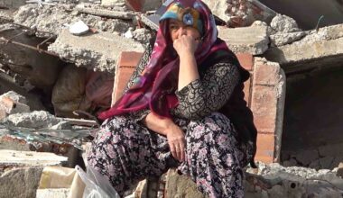 65 gün geçti, göz yaşlar dinmedi: Evlerin yıkıldığı mahalle enkaz alanına dönüştü