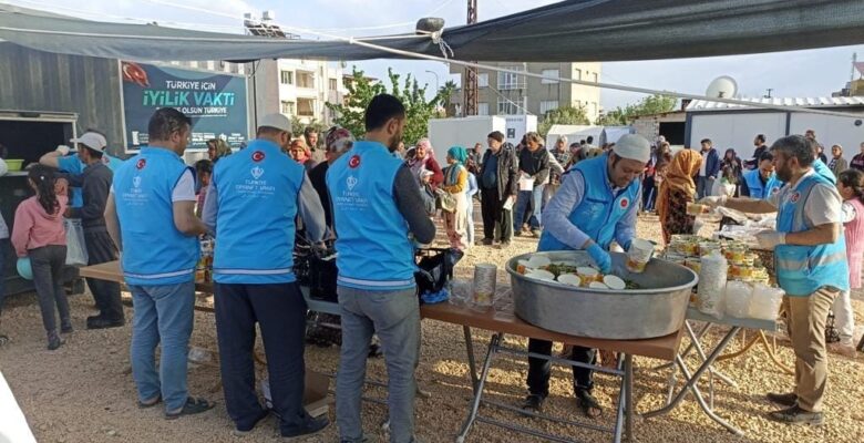 Afyonkarahisar İl Müftülüğü Kırıkhan’da iftar sofrası kurdu
