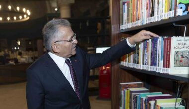Başkan Büyükkılıç 4 yılda Kayseri’ye 44 kitap armağan etti