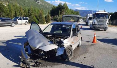 Burdur’da trafik kazası: 6’sı çocuk 13 yaralı