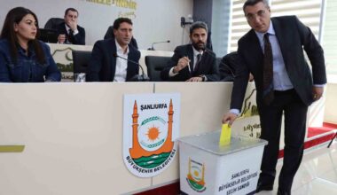 Büyükşehir Belediyesi Meclis Başkanlığına Serdar Şeyhanlı seçildi