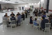 Depremde ölen öğretmenleri için iftar programı düzenlediler