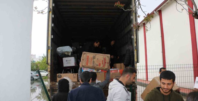 Diyarbakırlı öğrencilerden depremzede kardeşlerine binlerce koli hediye