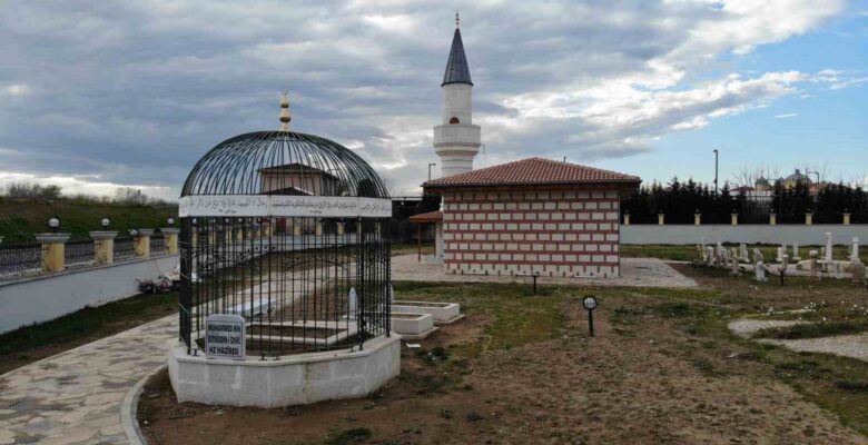 Edirne Belediyesi, Ramazan’da Fatih Sultan Mehmed Han’ın hocası ile hocasının eşine ait mezar ve türbeyi yıktı