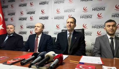 Erbakan: “Masanın altından çıkıp desteğini açıkça ilan eden HDP’nin bir yedek partisi var, Yeşil Sol Parti”