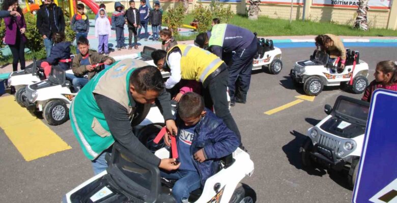 Haliliye’de çocuklara trafik bilincini aşılanıyor