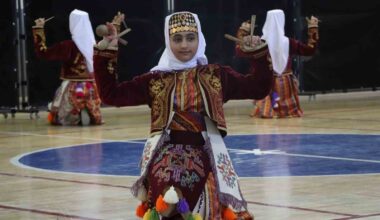 Karaman’da halk oyunları il birinciliği yarışması