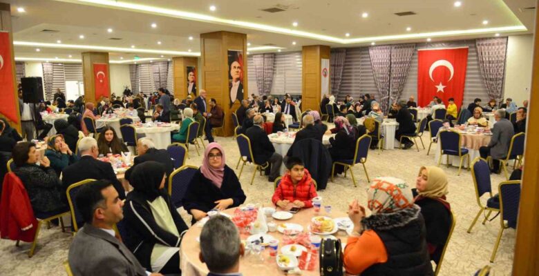 Kırşehir’de şehit aileleri depremzedelerle bir araya geldi