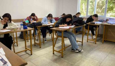 Öğrenciler Türkiye geneli deneme sınavında