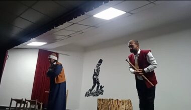 Özalp’te ‘Aşka Yanmalı Mevlana’ oyunu sahnelendi