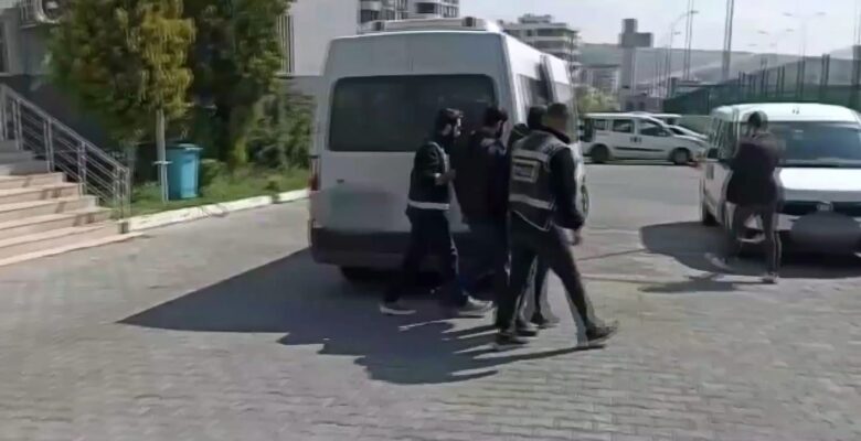 Şanlıurfa’da binadan hırsızlık yapan 2 zanlı tutuklandı