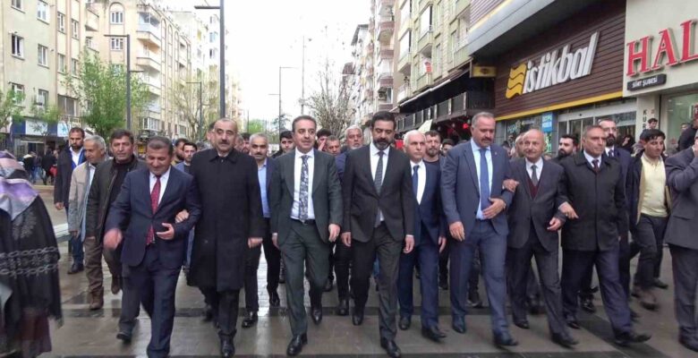 Siirt’te AK Parti’nin milletvekili adayları tanıtıldı