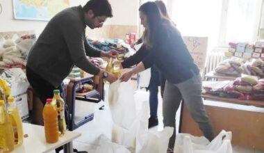 Tavşanlı Milli Egemenlik Okulu öğrencilerinden gıda yardımı