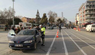Uşak’ta 921 sürücüye para cezası kesildi