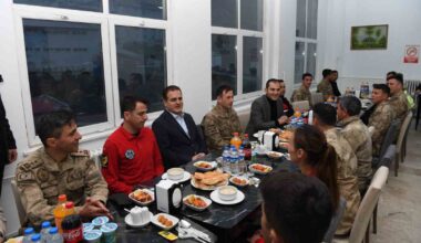 Vali Akbıyık, jandarma personeli ile iftar açtı
