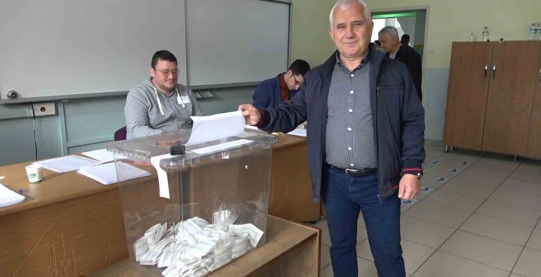 Yalova’daki çifte vatandaşlar Bulgaristan seçimleri için sandık başında