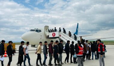 Ağrı’da 136 Afgan göçmen ülkelerine gönderildi