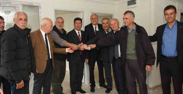 Başkan Bakkalcıoğlu yeni Ziraat Odası’nın anahtarlarını teslim etti