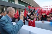 Cumhurbaşkanı Erdoğan: “500 bin civarında mülteciyi Suriye’nin kuzeyindeki briket evlere göndermeye başladık”