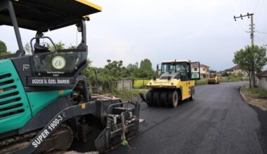 Düzce’de köylerde asfalt çalışması hızlandı