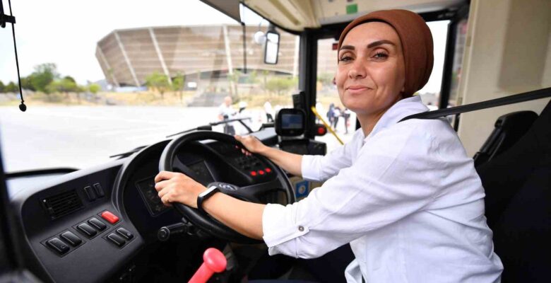 Mersin’de otobüs şoförlerine ’İleri Sürüş Teknikleri Eğitimi’