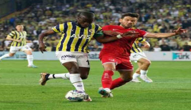 Spor Toto Süper Lig: Fenerbahçe: 1 – FTA Antalyaspor: 0 (İlk yarı)