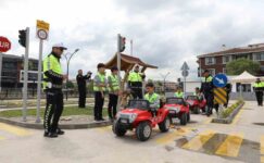 Yalova’da çocuklara güvenli trafik eğitimi