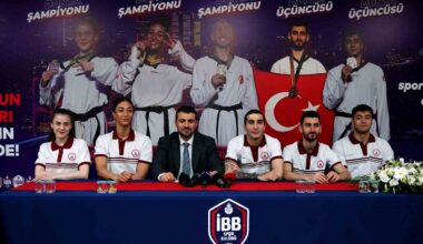 İBBSK Genel Sekreteri Erdem Arslanoğlu, Dünya Tekvando Şampiyonası’nda madalya alan sporcularla buluştu