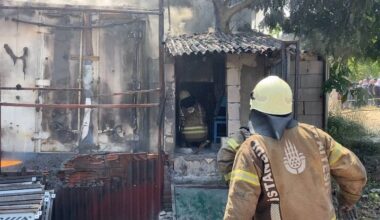 Sancaktepe’de işyeri yangını: Vatandaşlar kendi imkanıyla binayı boşalttı