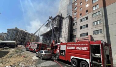 Esenyurt’ta kültür merkezi yangını sırasında 30 katlı binadan vatandaşlar böyle kaçtı