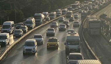 İstanbul’da okulların açılmasıyla trafik yoğunluğu arttı