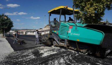 İvrindi’de deforme olan yollara sıcak asfalt