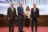 Serpil Timuray’a Dünya Türk İş Konseyi’nde ‘İş Dünyası Ödülü’