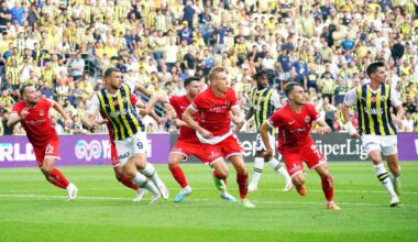 Trendyol Süper Lig: Fenerbahçe: 1 – Antalyaspor: 1 (İlk yarı)