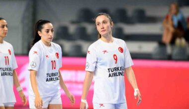 A Milli Kadın Hentbol Takımı, Karadağ’a mağlup oldu