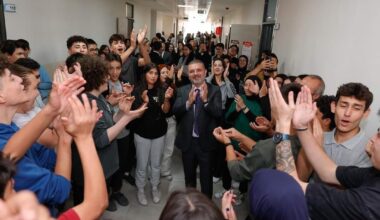 Başkan Ercan öğrencilerle fidan dikti
