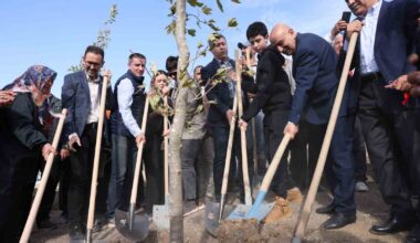 Cumhurbaşkanı Aday Adayı, 100. Yıl anısına ağaç dikti