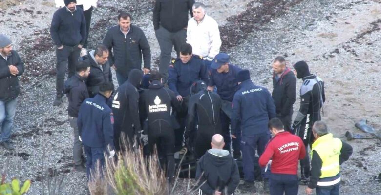 Denizde kaybolan gençlerden birinin cansız bedeni bulundu