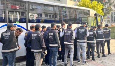 İzmir’de FETÖ’ye kıskaç: 84 kişi adliyede