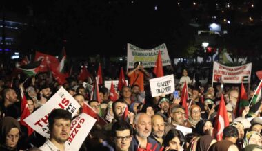İzmir’de Filistin’e destek mitingi