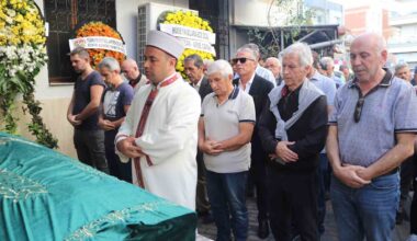 İzmir’de ihmalin böylesi: Yaşlı kadın kapısı açık minibüsten düşüp öldü